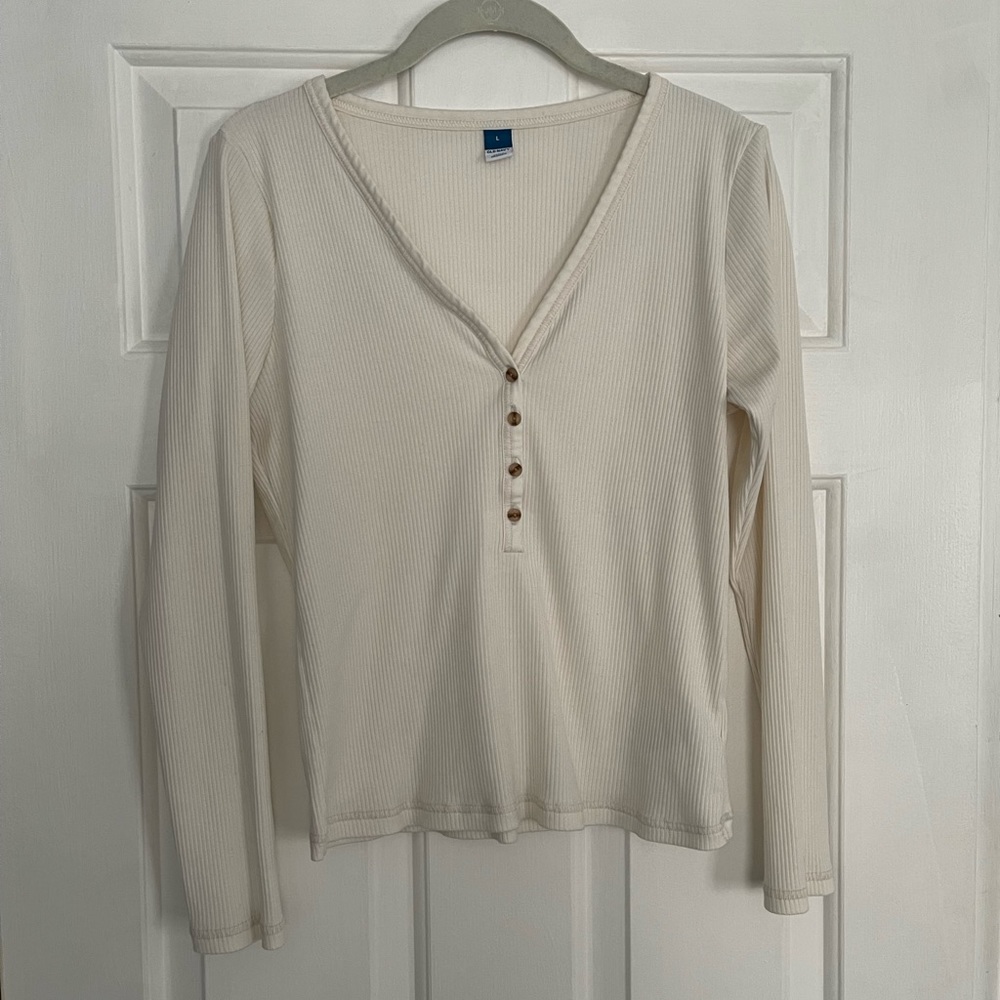 NWOT Old Navy Fitted Long Sleeve Henley Top